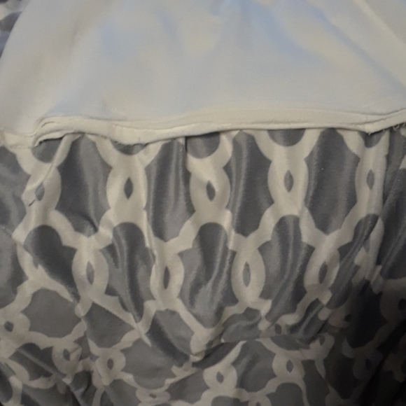 Cropped sweatshirt - Picture 3 of 3